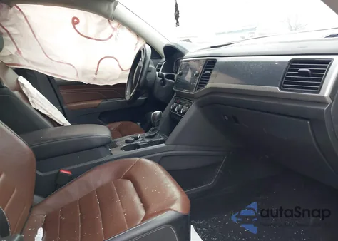 2021 Volkswagen Atlas 3.6L V6 Sel Premium R-Line z USA, uszkodzony, nr VIN 1V2FR2CA0MC588811